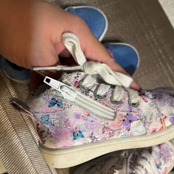 Toddler Shoes - Picture 3 of 4